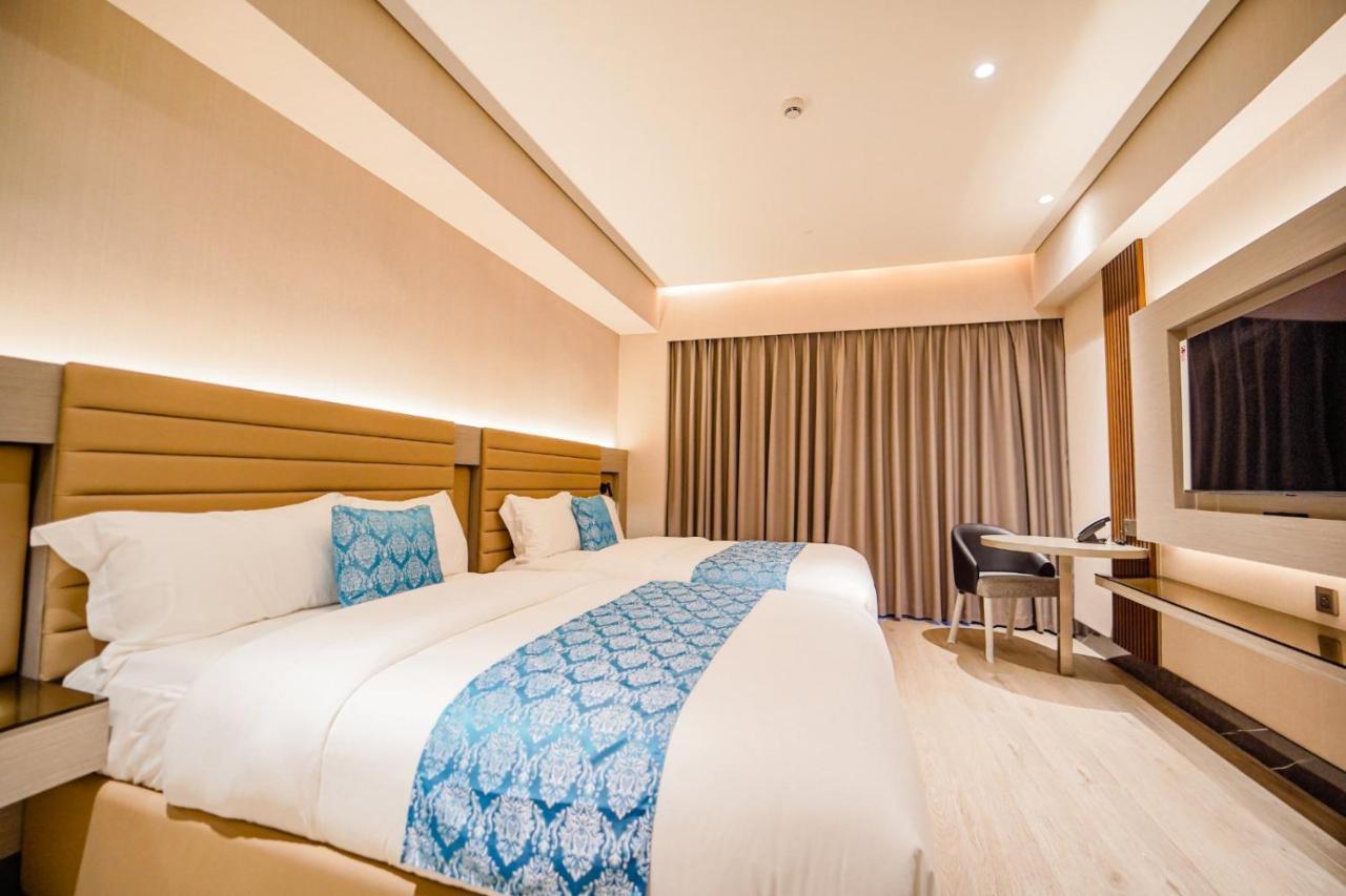 Bayprime Hotel Paranaque City Exteriör bild